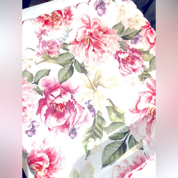 CR Gibson 8-piece paper dinner plates Pink Peony, wrapped brand new - Picture 4 of 5